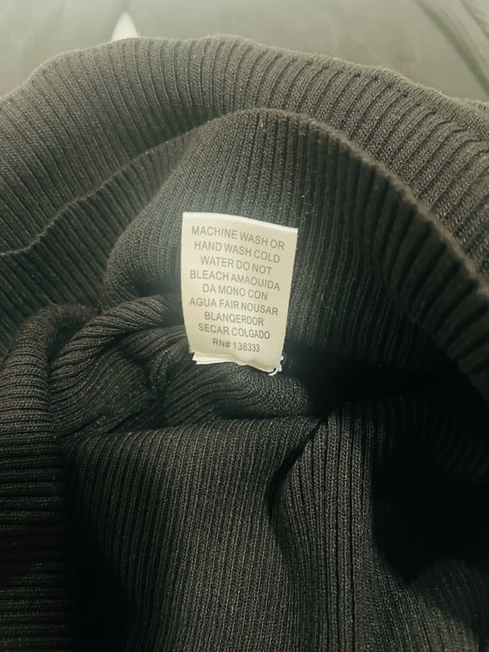 Black Ribbed Off-the-Shoulder Bell Sleeve Romper - Size M - Picture 9 of 9